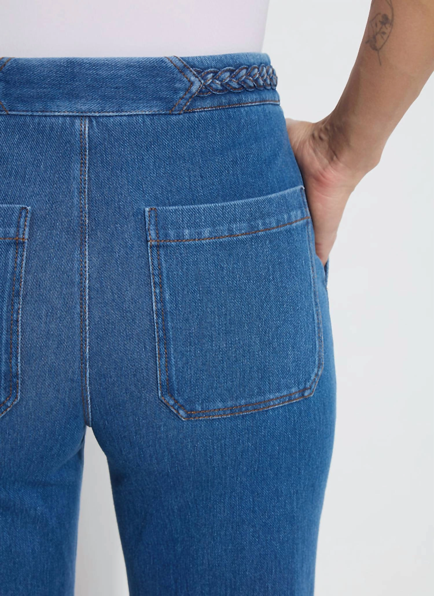Hayes Braded Wide Leg Crop Jeans In Mid Wash