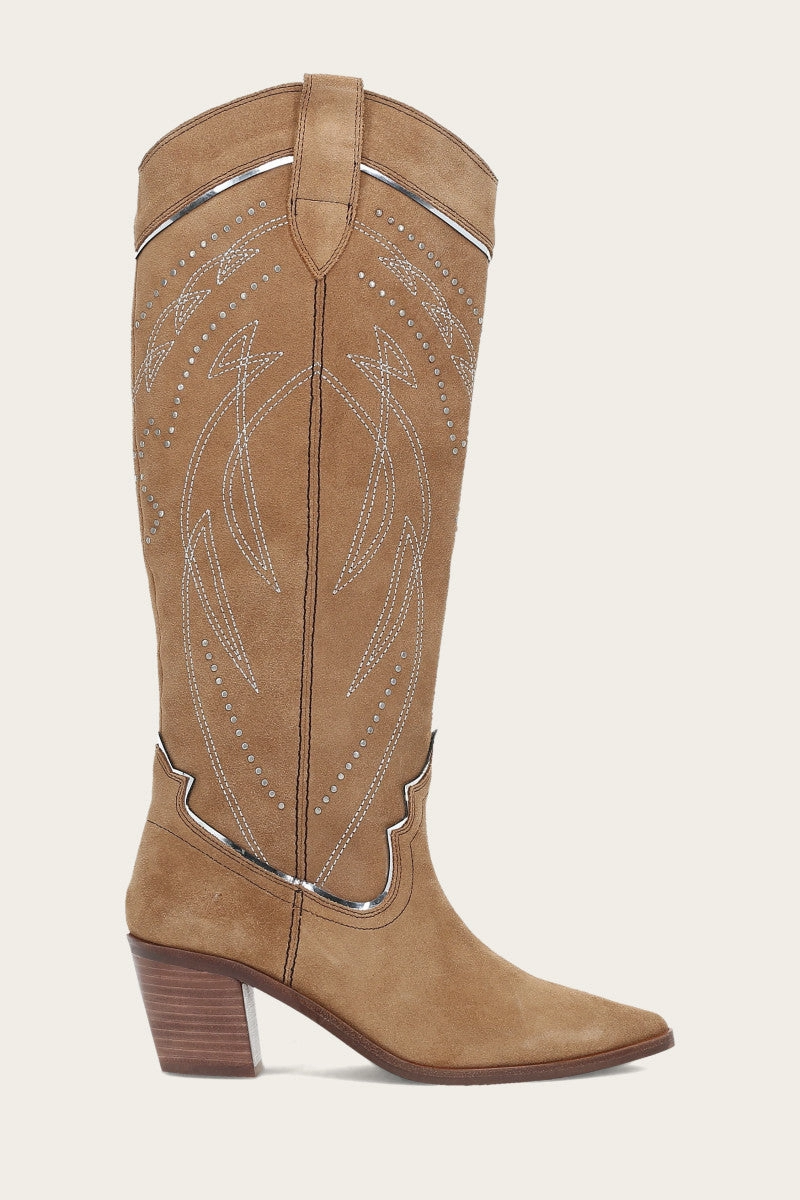 Sara Western Tall Stud