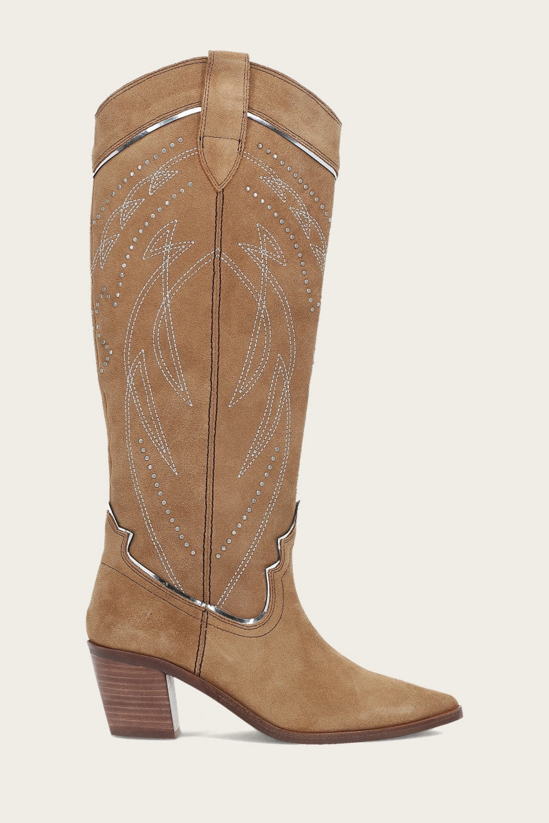 Sara Western Tall Stud