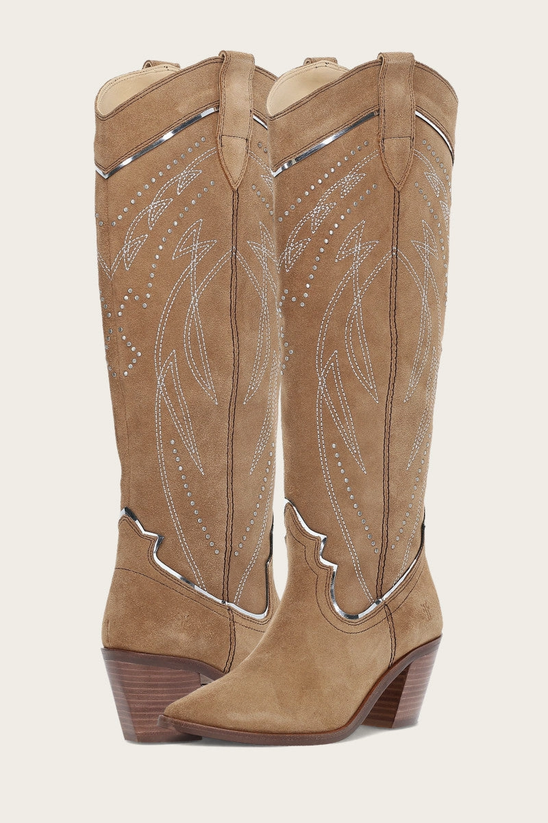 Sara Western Tall Stud