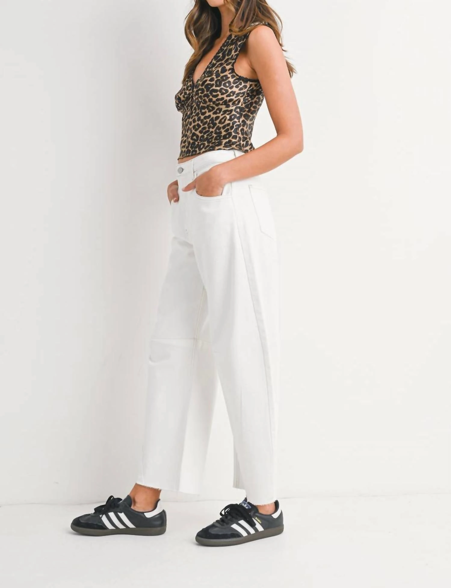 Seamed Barrel Jean In White