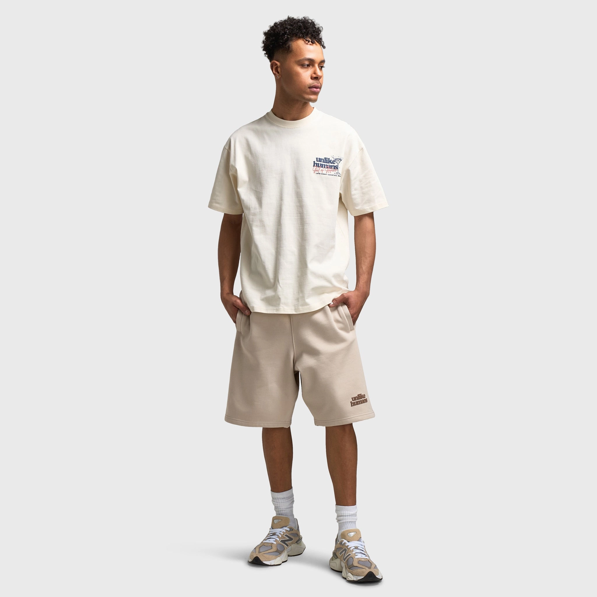 Unlike Humans Cocktail Graphic T-Shirt / Cream