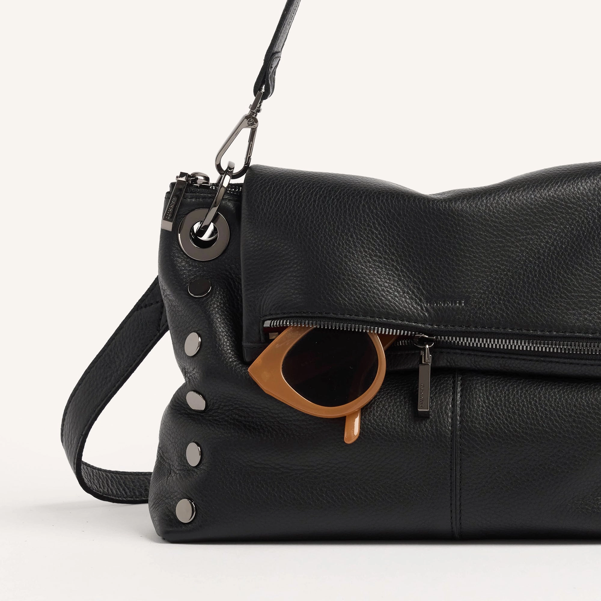 VIP Grand | Black/Gunmetal