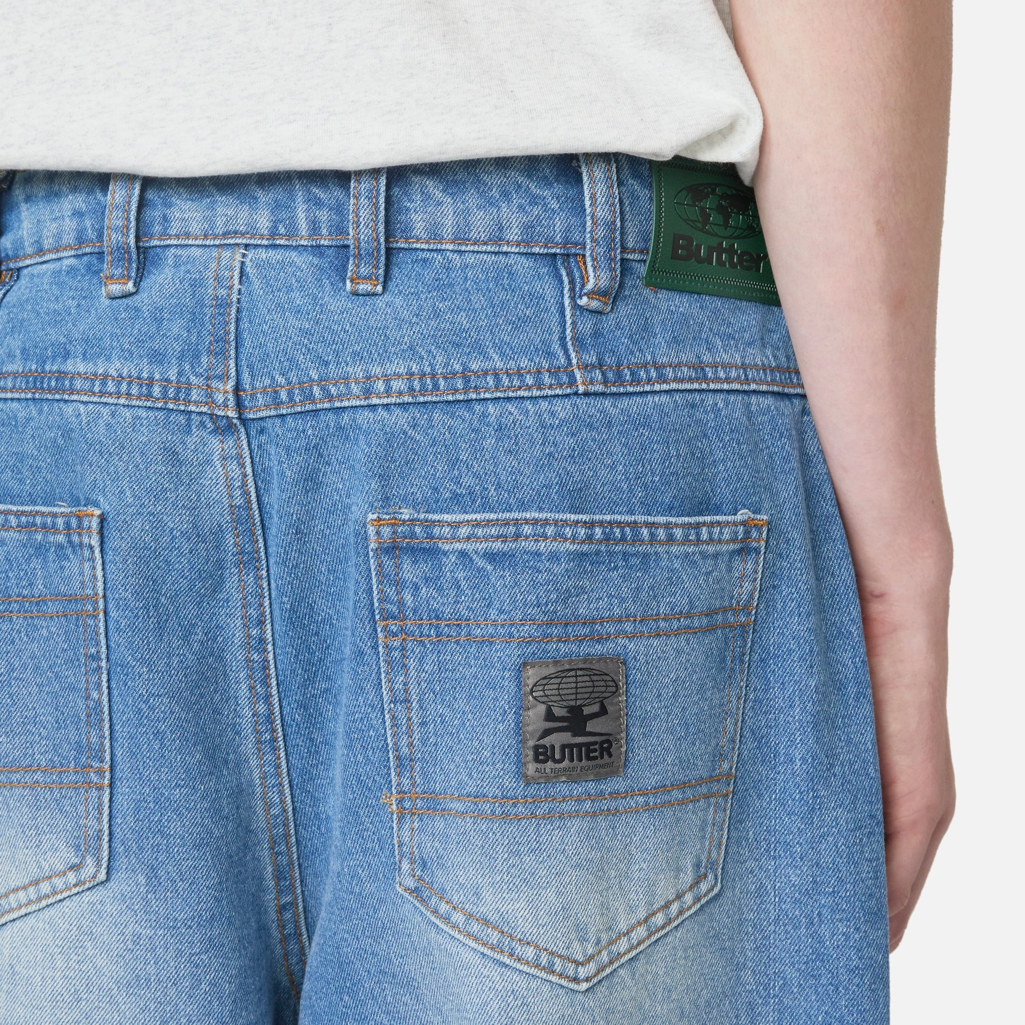 Wide Cut Denim Jeans Worn Indigo