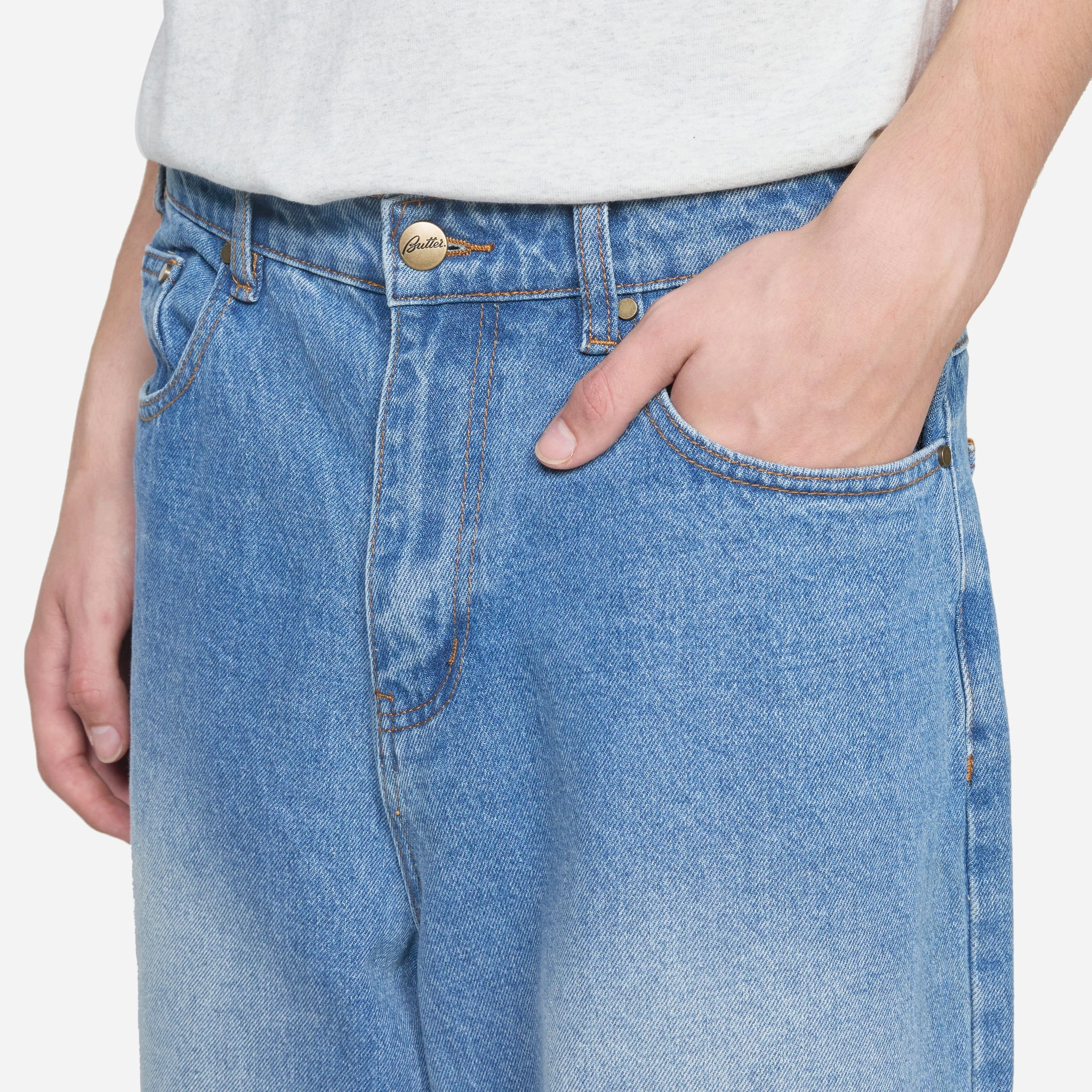 Wide Cut Denim Jeans Worn Indigo