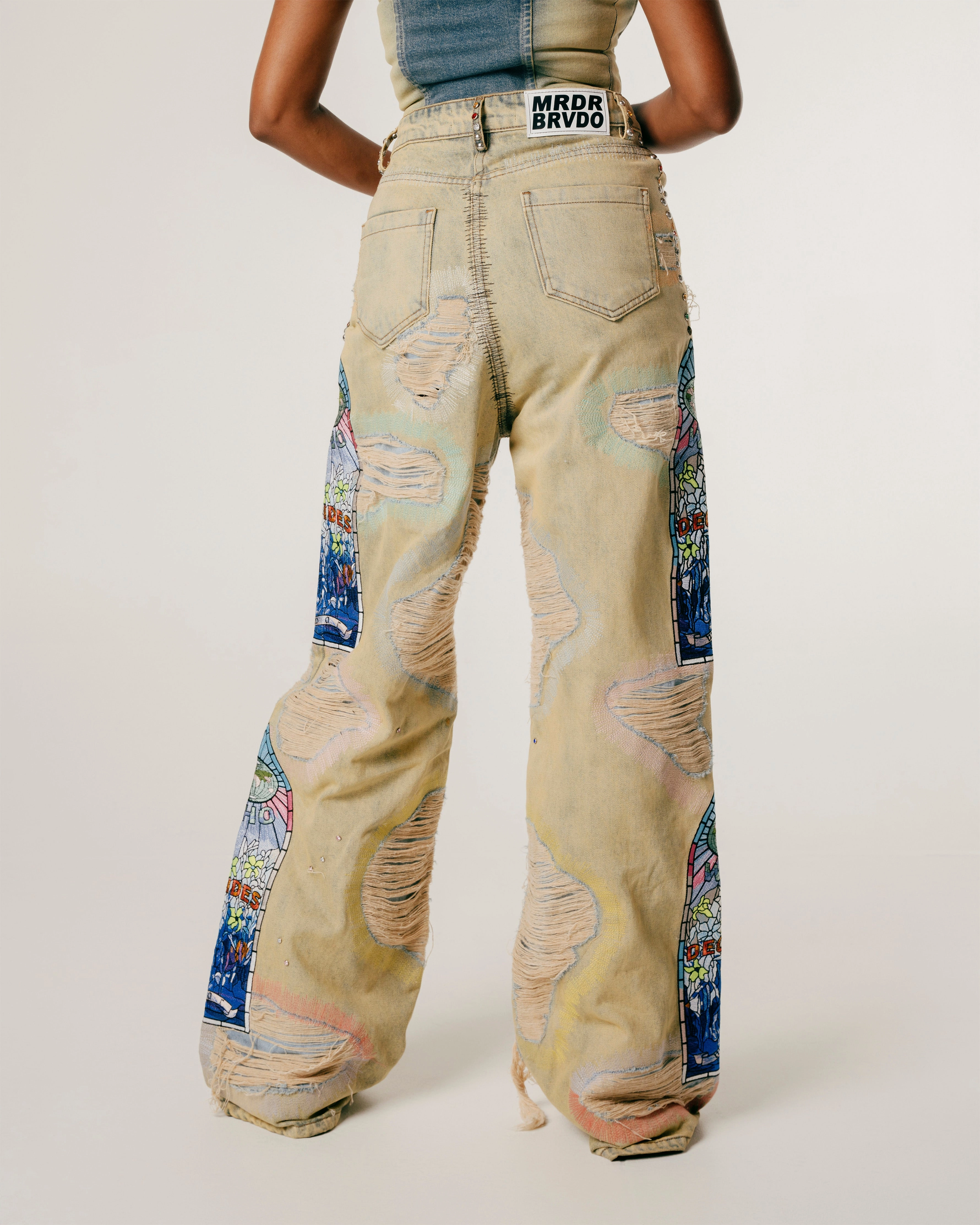 WOMEN'S EMBROIDERED DENIM